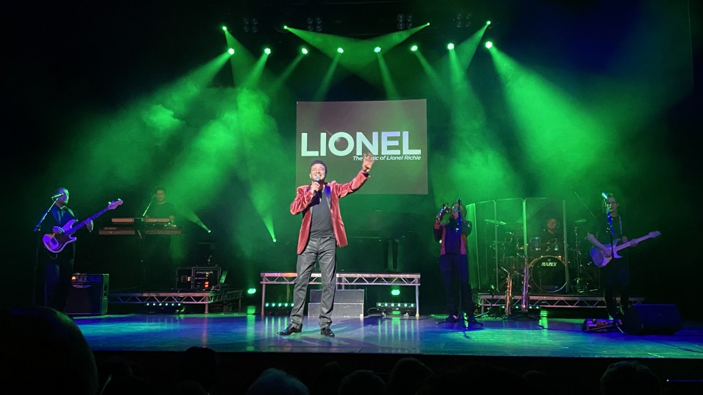 LRlive04.jpg
