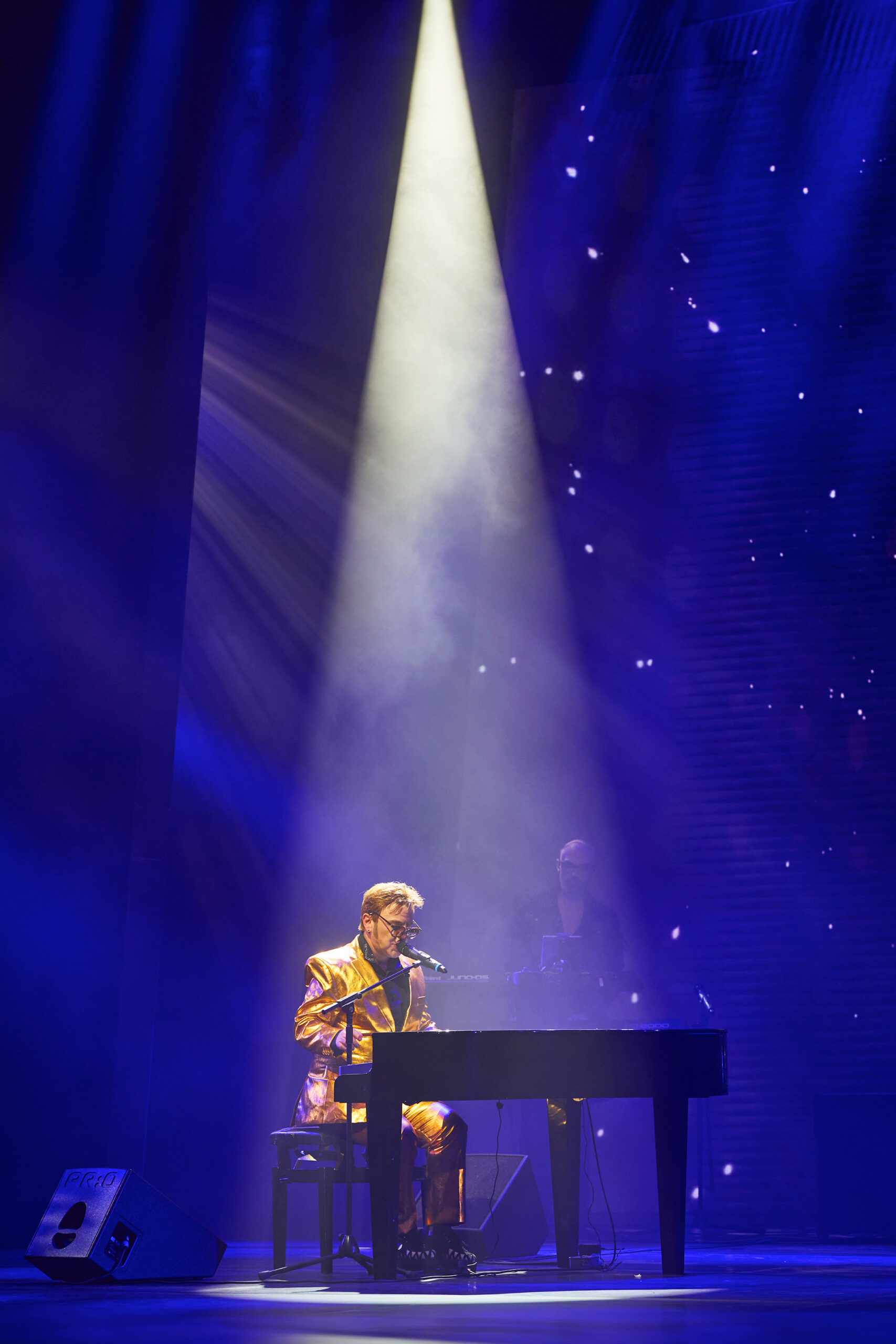 The Rocket Man_0031-Entertainers